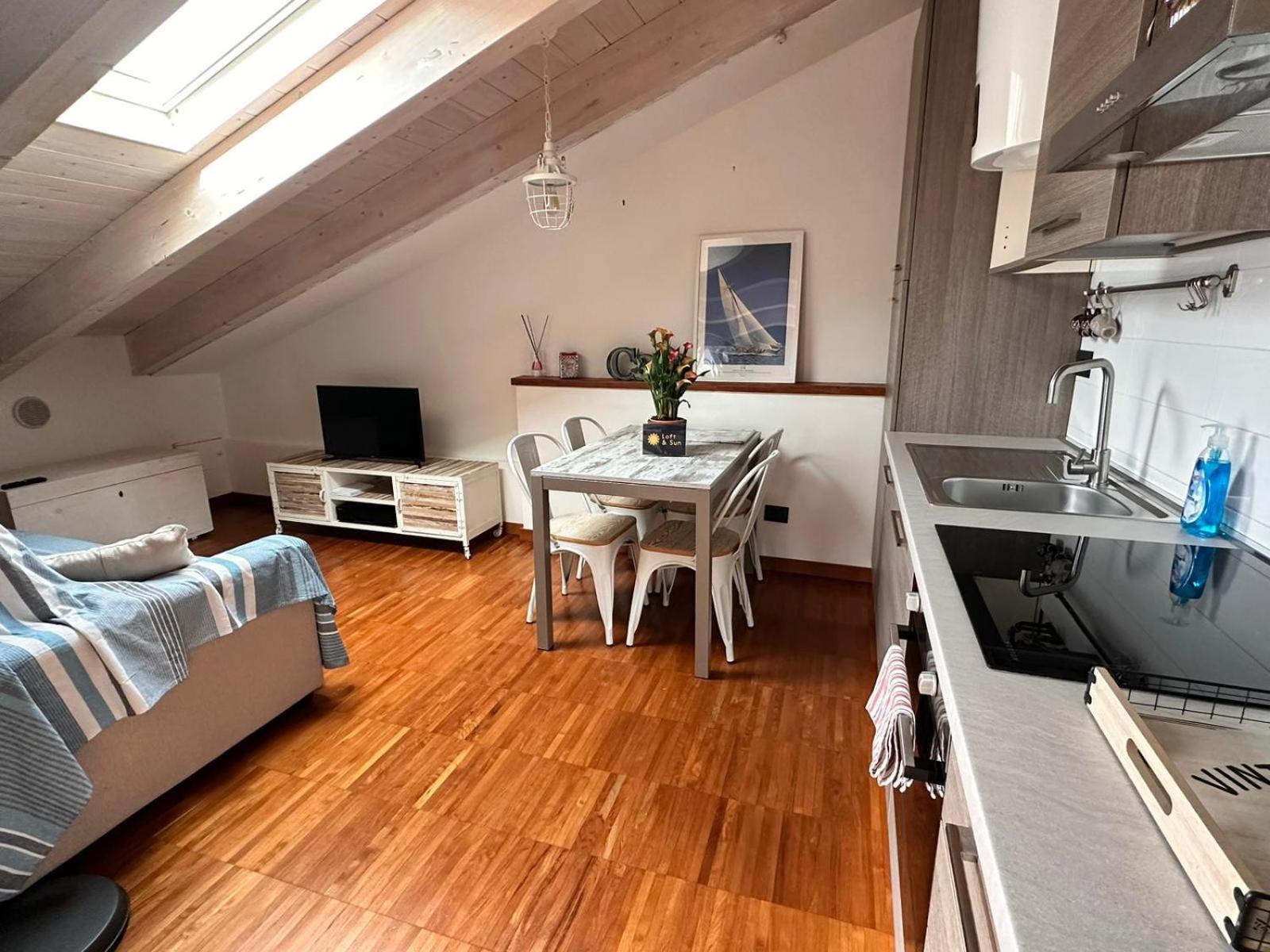 Loft&Sun Apartment Специя Екстериор снимка